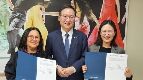 Fundación Teatro a Mil y Arts Council Korea fortalecen vínculos de colaboración cultural entre Chile y Corea del Sur